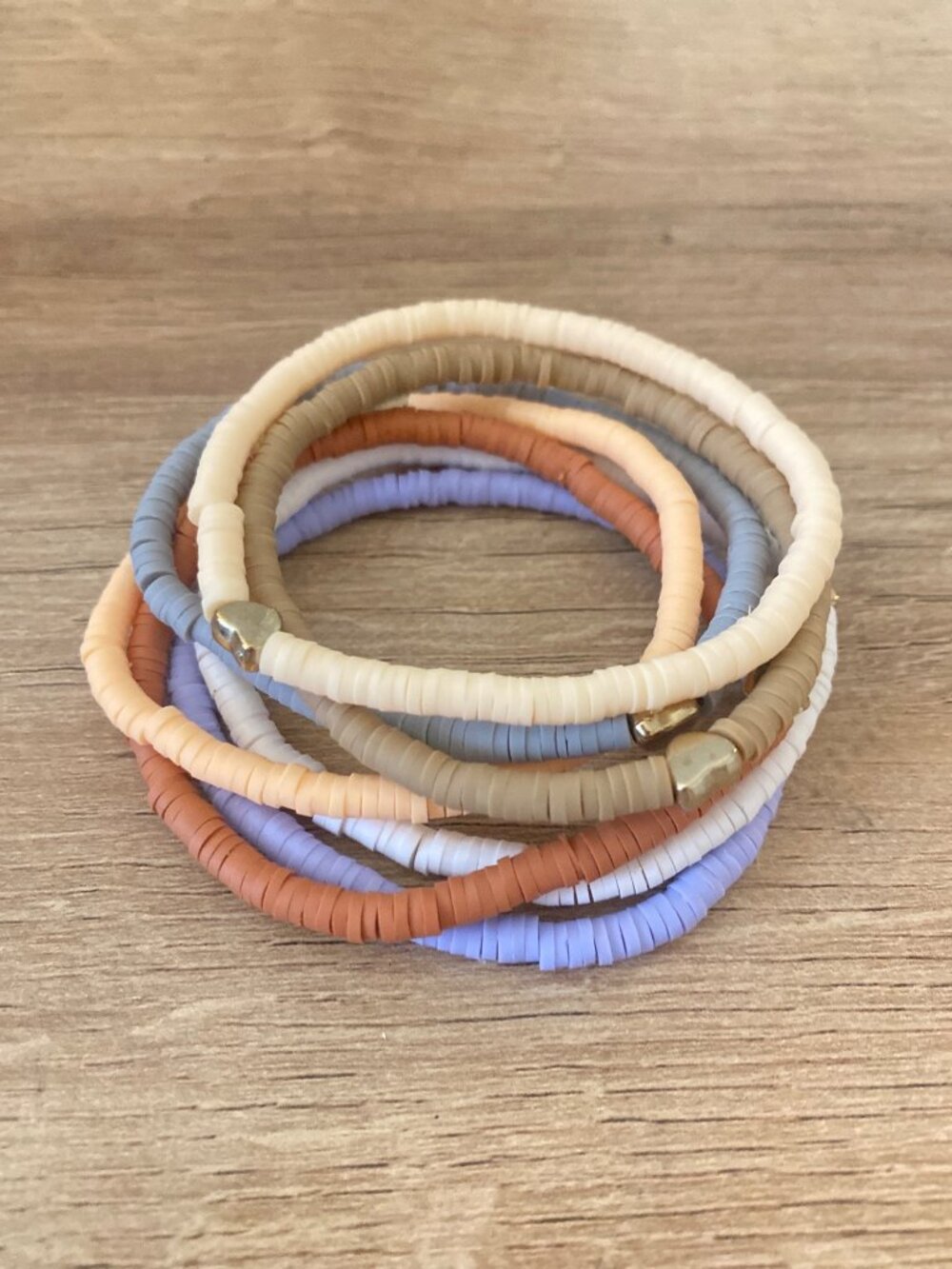 6-Piece Pastel Beaded Stretchy Elastic Bracelets With Gold Hearts